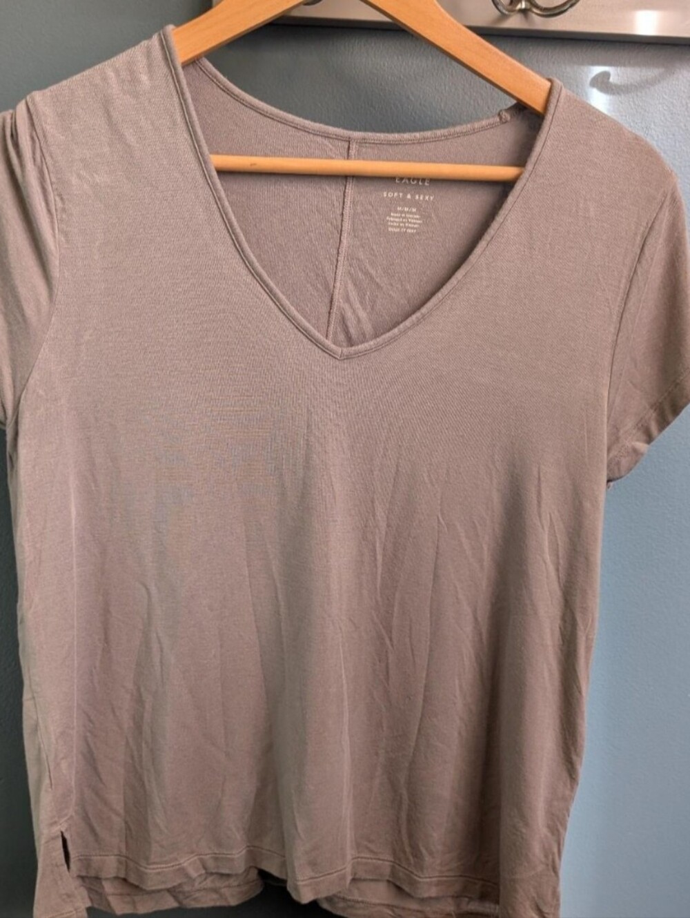 American Eagle Tshirt Med